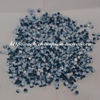 Millifiori n°40 Blanc Bleu Noir 3-5 mm, par 50g