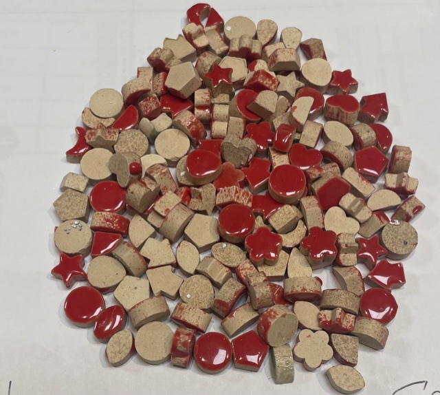 Mix Shapes Rouge 1 x 1 cm, Par 100g