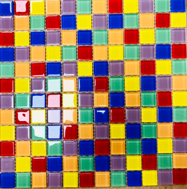 Pâte de verre Arlequin ,2.3 x 2.3 cm , à la plaque .