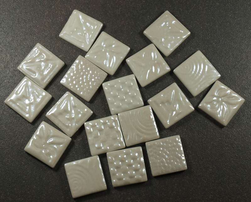 Aztec Blanc 2,4 x 2,4 cm, par 100g